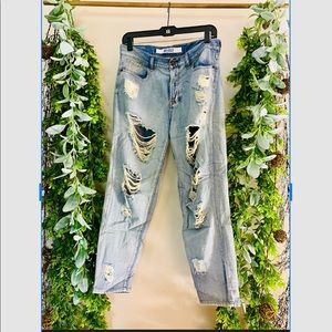 Destroyed Boyfriend Jeans